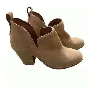 Jeffrey Campbell light pink/nude cutout suede ankle slip on boots. Sz 7‎